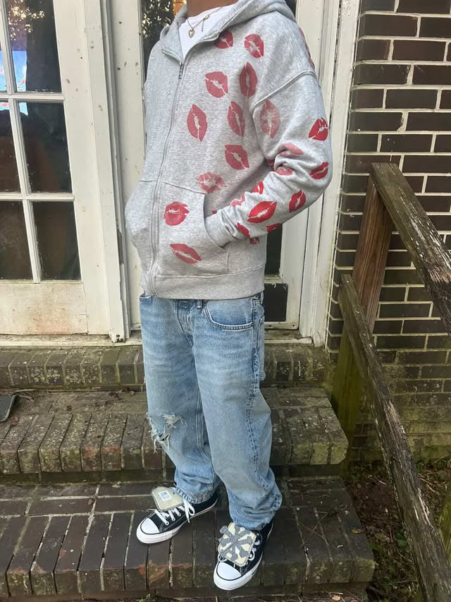 "Kiss me" Zip up hoodie